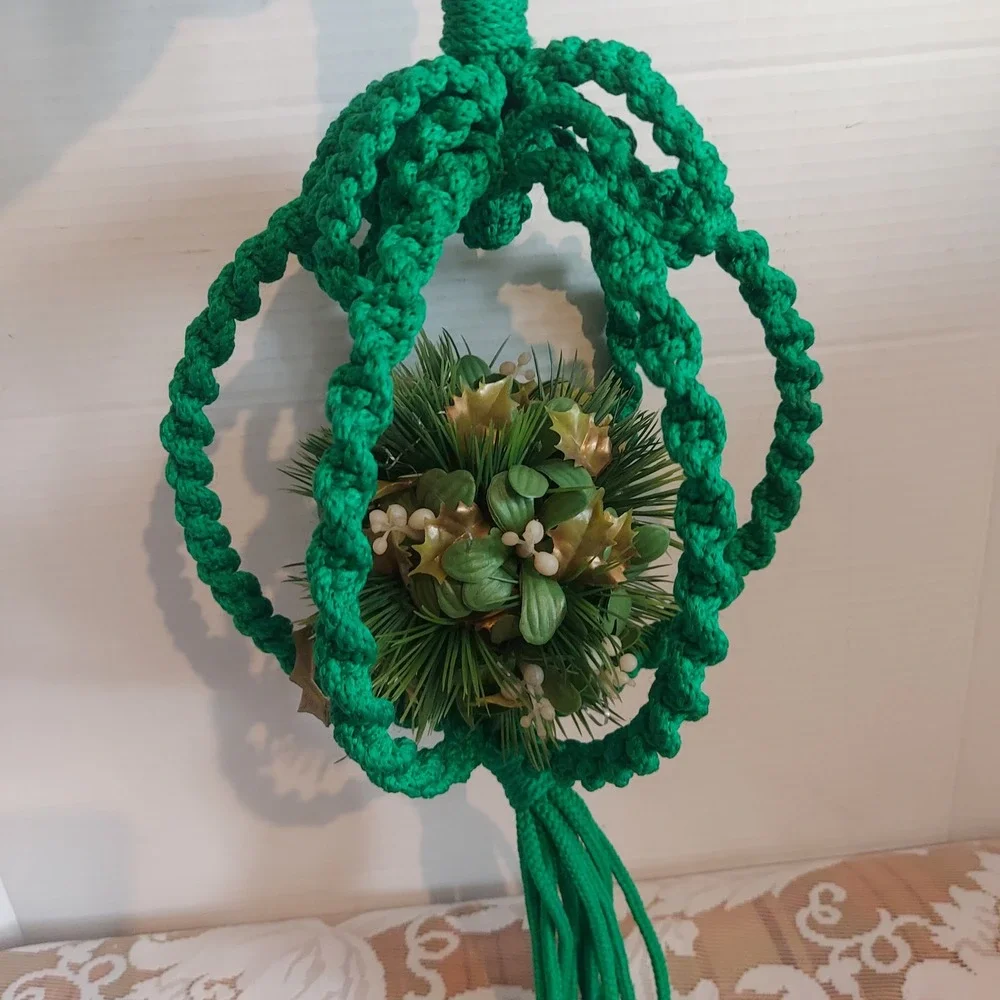 Vintage Green Macrame Christmas Mistletoe Hanger Retro Boho Holiday Decor 25x9